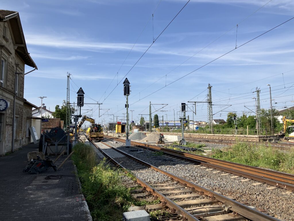 Baustelle der Riedbahn im Bahnhof Goddelau (Bild: Klaus Dapp)