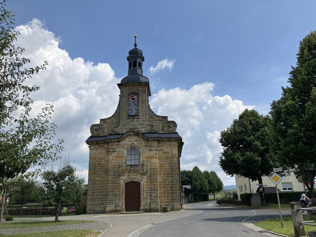 Kirche in Oberbrunn (Bild: Klaus Dapp)