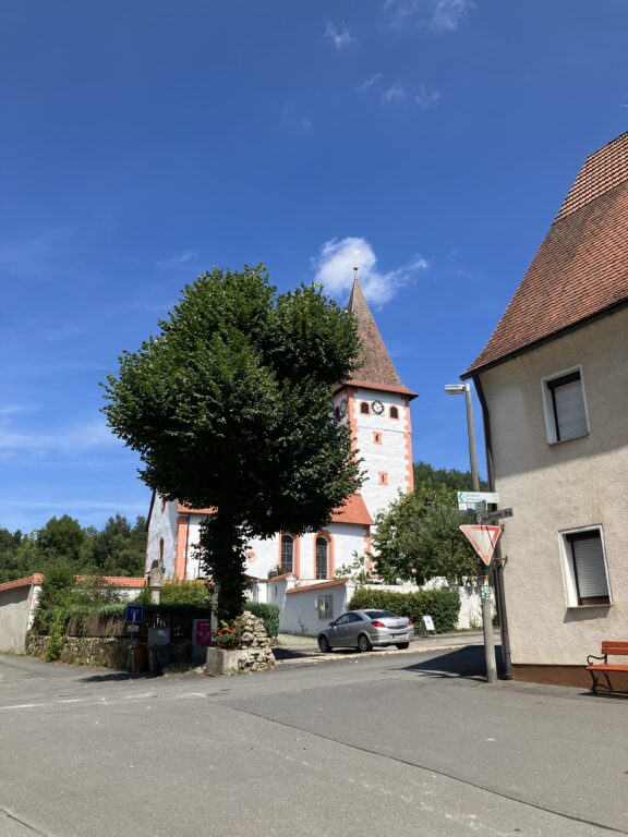 Kirche in Vorra (Bild: Klaus Dapp)