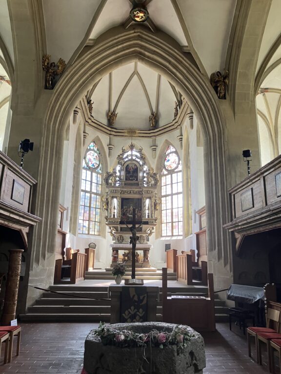 Weikersheim - Altar der Kirche St- Georg (Bild: Klaus Dapp)